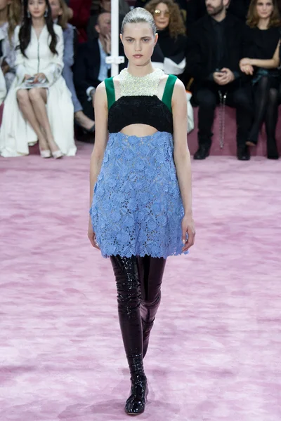 Look 22